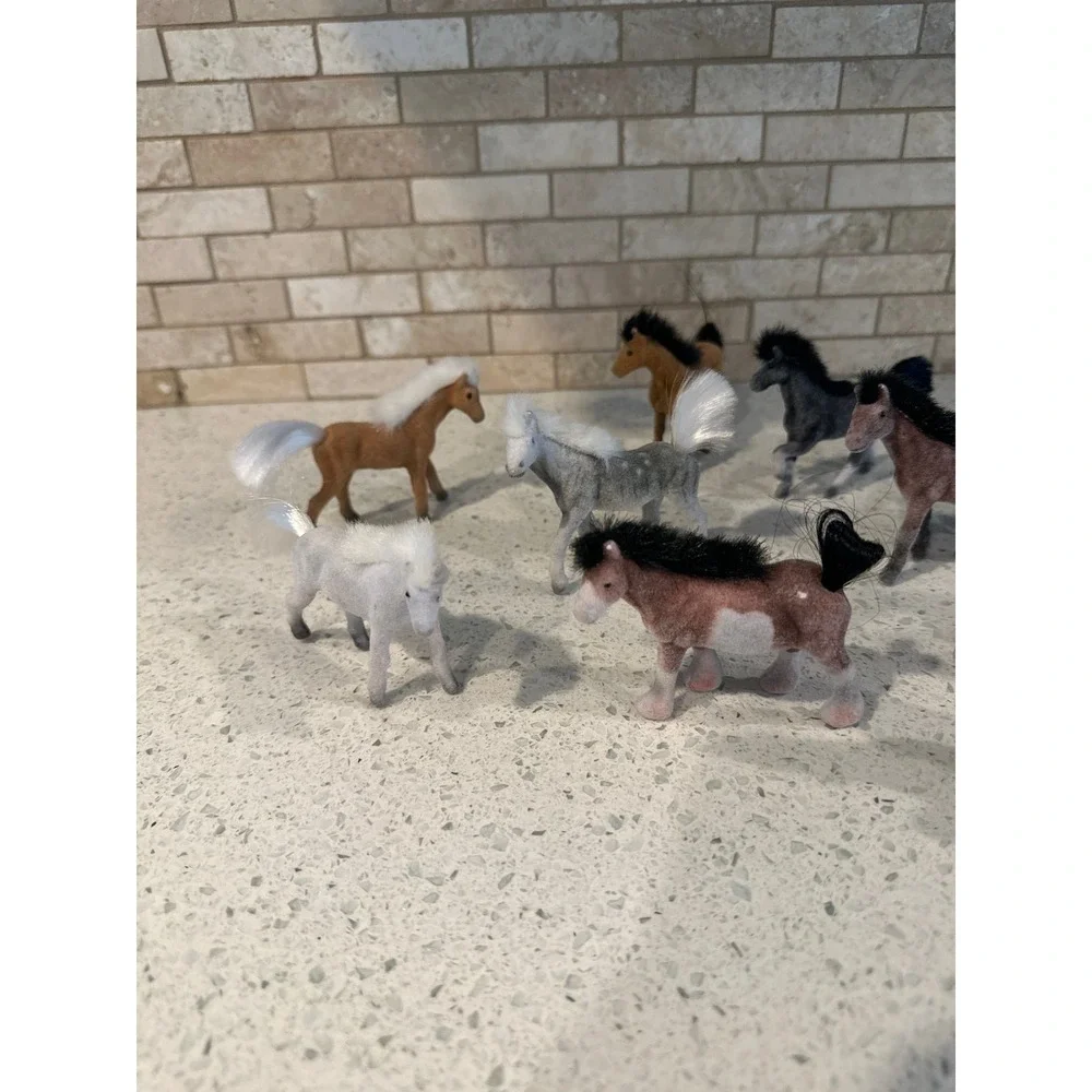 Lot of‎ 10 Pre Owned Vintage Toy Plastic Velvet Flocked Coated Felt Horses BR